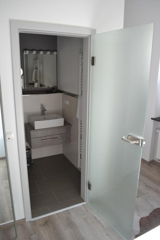 Boutique-Hotel "Stilvoll" Andernach Room photo